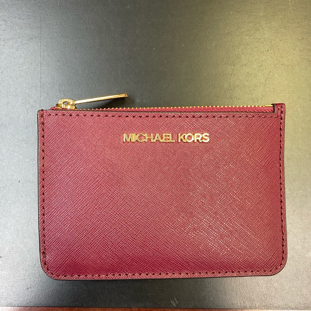 MICHAEL Michael Kors
Jet Set Charm Small Slim Card Case
 Brand new